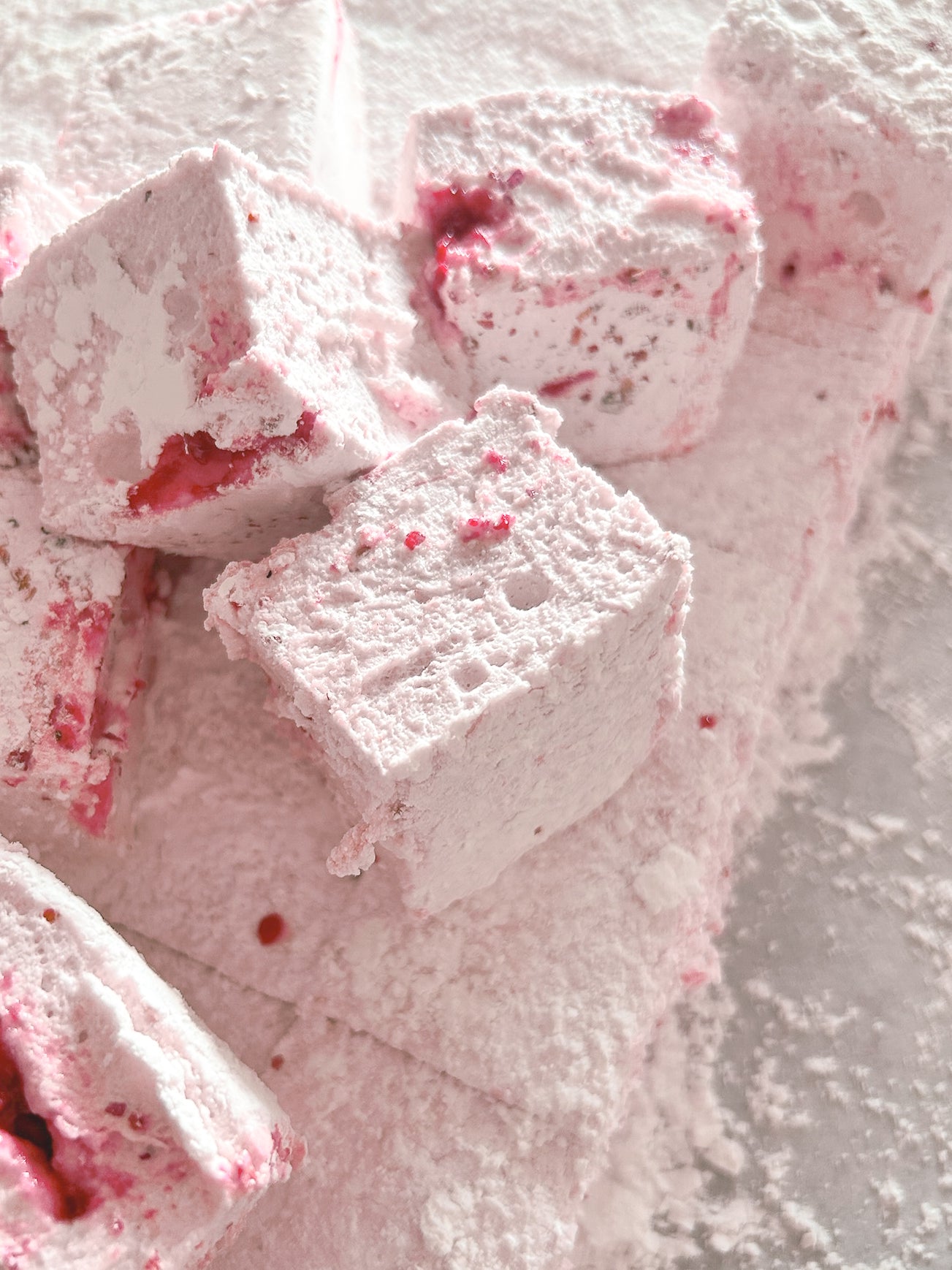 Omnomms - Raspberry & Rose Marshmallows